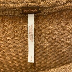 Free People. Size s|p long sleeve boho shirt. Super comfy!